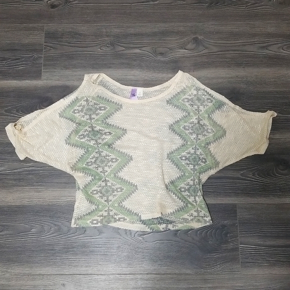 Off Shoulder Top - Picture 2 of 6